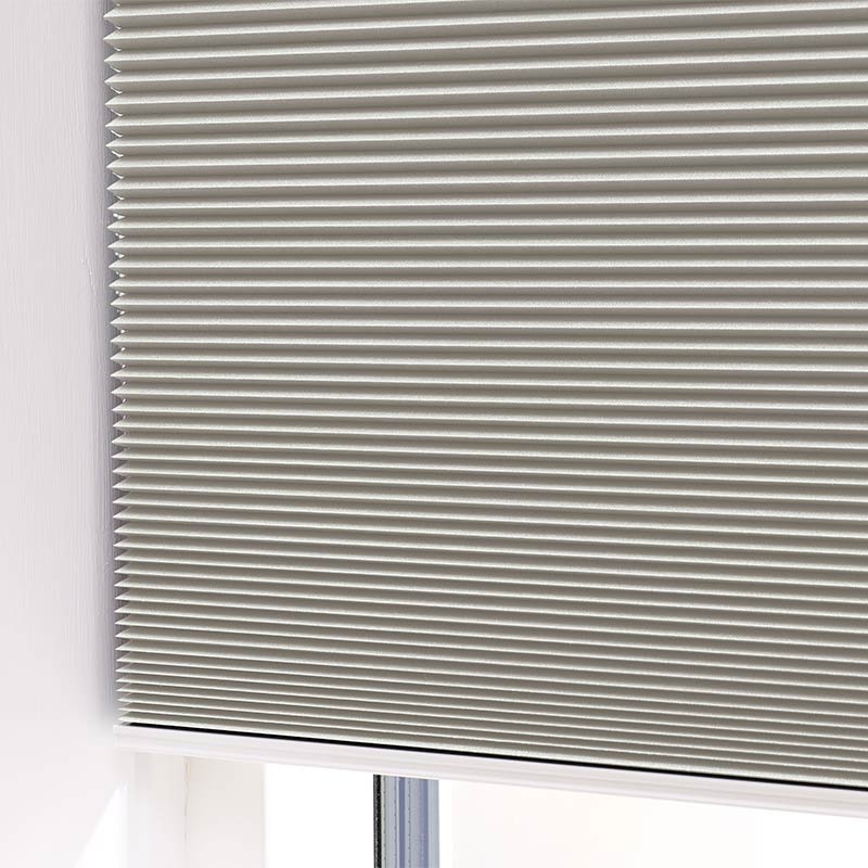 Plisségordijn motor verduisterend Honingraat warm lichtgrijs