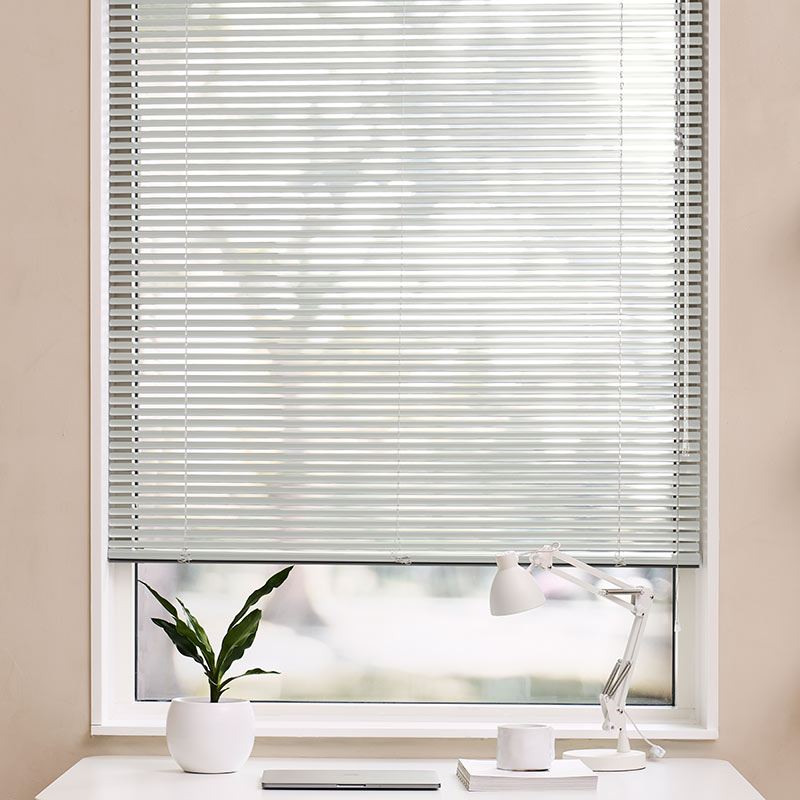 Aluminium jaloezieën 25mm Wit