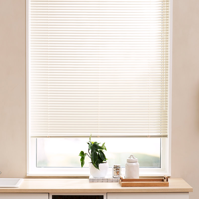 Aluminium jaloezieën 25mm Crème