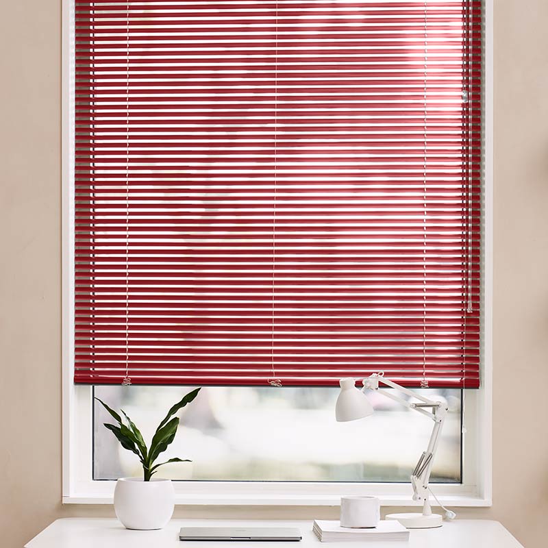 Aluminium jaloezieën 25mm Rood